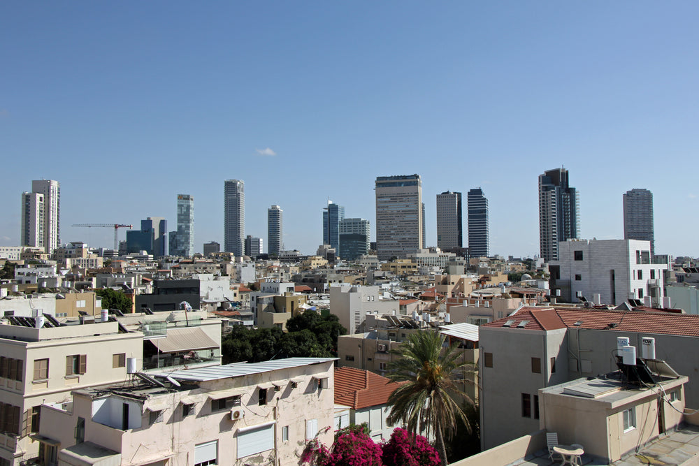 Skyline de Tel-Aviv — Eduard Marmet, Wikimedia Commons, CC BY-SA 2.0