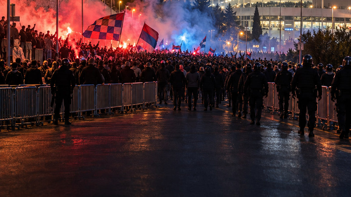 Croatie : enquête après des chants antisémites avant Hajduk Split–Ajax — visuel éditorial illustratif