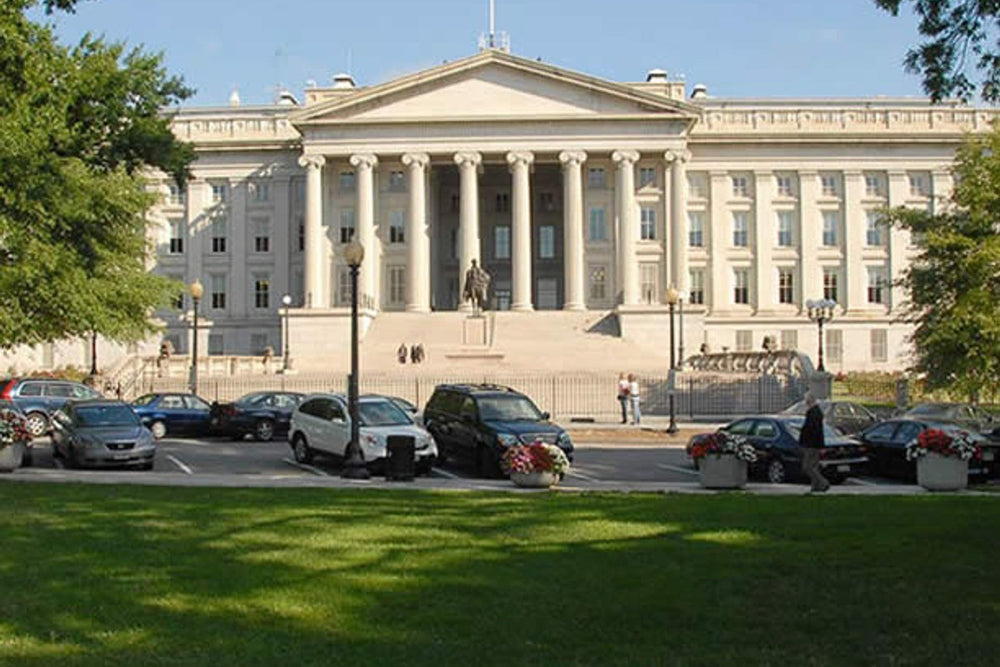Bâtiment du Trésor américain à Washington, photographié depuis la pelouse de la Maison-Blanche