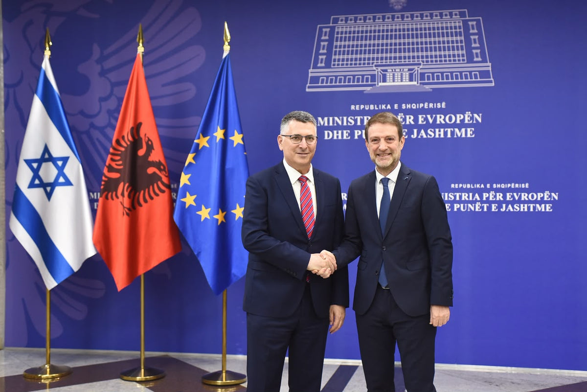 Gideon Sa’ar et Ferit Hoxha lors de la signature de l’accord Israël–Albanie à Tirana le 12 octobre 2026