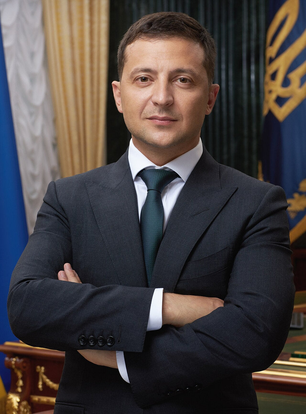 Volodymyr Zelensky — portrait officiel, Présidence de l’Ukraine, via Wikimedia Commons